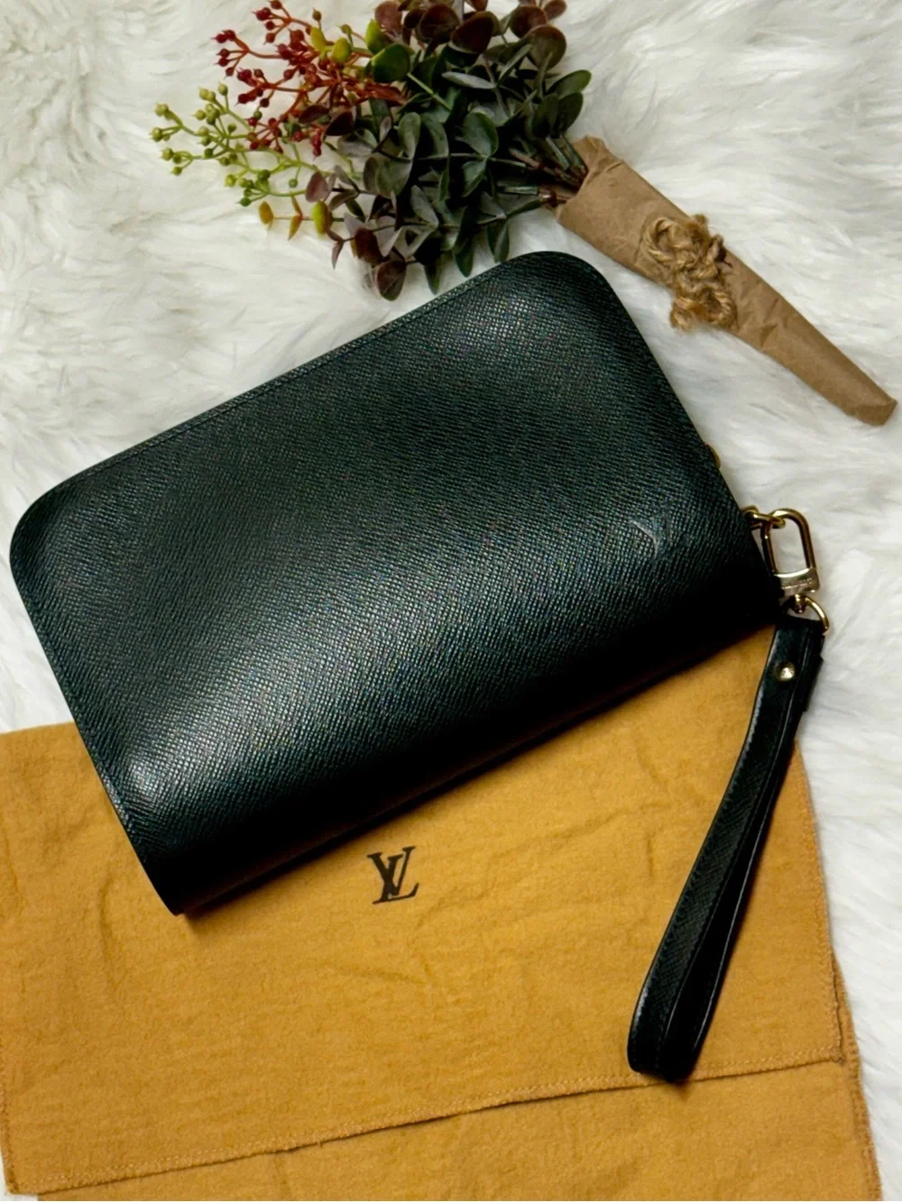 Louis Vuitton Clutch Wrist Strap Dark Green Epi Orsay + Dust Bag Unisex 9x6x2”